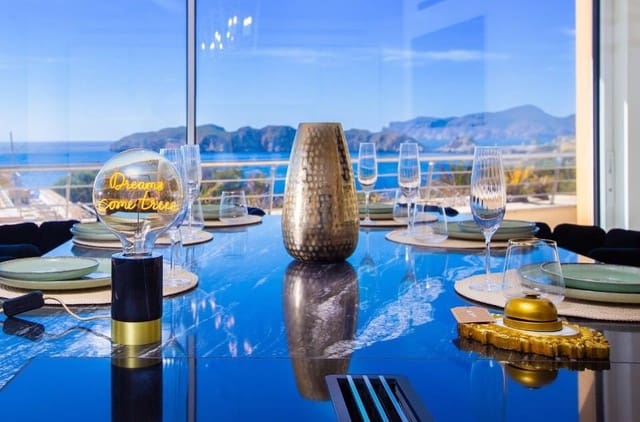 3 slaapkamer Appartement te koop in Santa Ponsa, Calvià met zwembad garage - € 3.300.000 (Ref: 8626648)