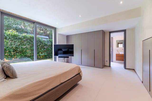 5 soverom Villa til salgs i Santa Ponsa, Calvià med svømmebasseng - € 7 650 000 (Ref: 8626656)