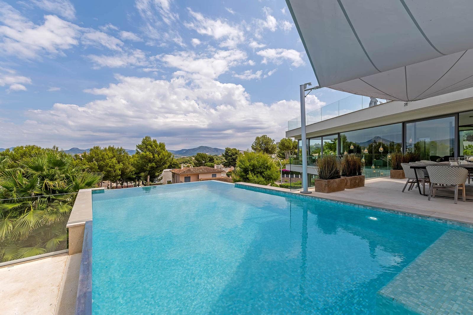 5 slaapkamer Villa te koop in Santa Ponsa met zwembad - € 7.650.000 (Ref: 8626656)
