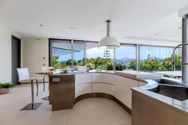 5 soverom Villa til salgs i Santa Ponsa, Calvià med svømmebasseng - € 7 650 000 (Ref: 8626656)