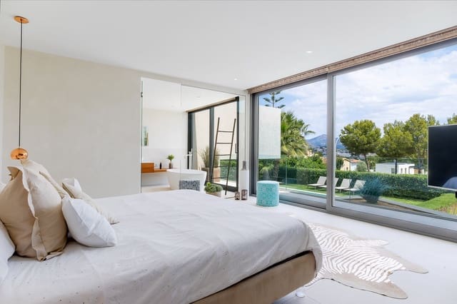 5 soveværelse Villa til salg i Santa Ponsa, Calvià med swimmingpool - € 6.950.000 (Ref: 8626656)