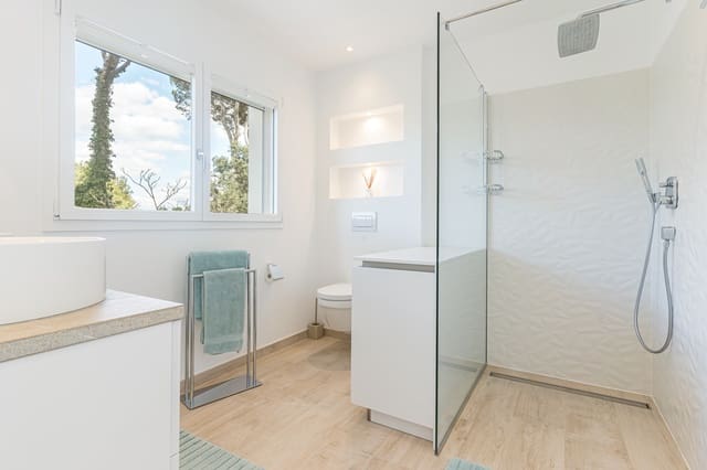 4 soveværelse Villa til salg i Santa Ponsa, Calvià med swimmingpool - € 2.950.000 (Ref: 8630093)