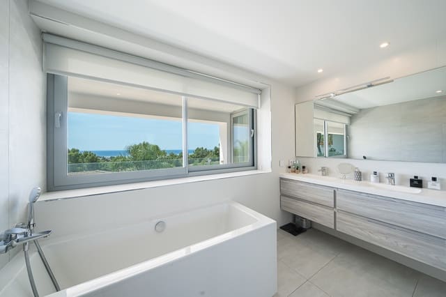 4 soveværelse Villa til salg i Costa d'en Blanes, Calvià med swimmingpool - € 2.650.000 (Ref: 8630096)