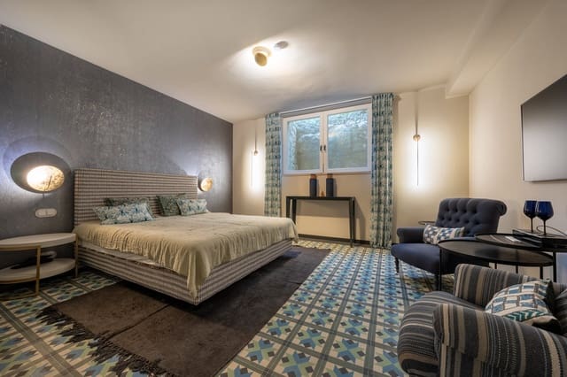 5 makuuhuone Huvila myytävänä paikassa Calvià Pueblo, Calvià mukana uima-altaan 
autotalli - 6 800 000 € (Ref: 8644198)
