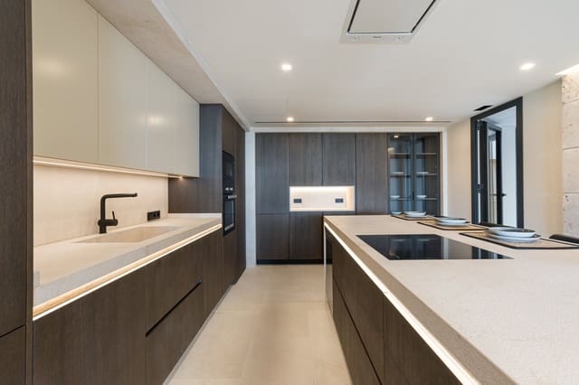 4 sypialnia Apartament na sprzedaż w Santa Ponsa, Calvià z garażem - 2 820 000 € (Ref: 8662149)