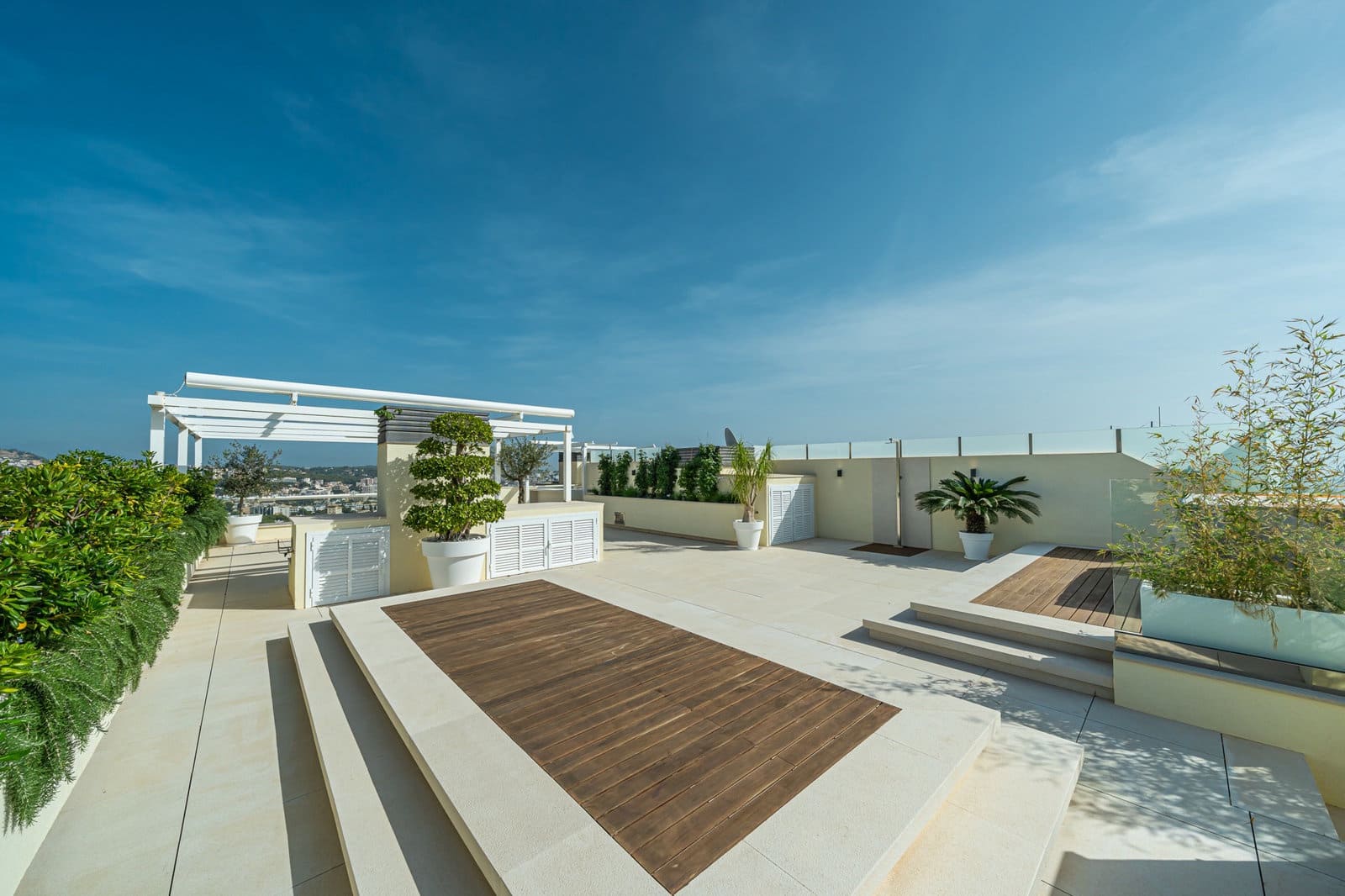 3 bedroom Apartment for sale in Bendinat with garage - € 2,900,000 (Ref: 8675711)
