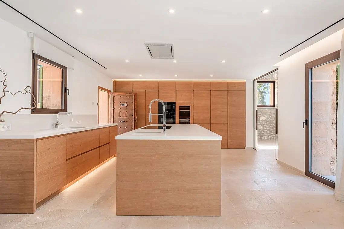 5 soveværelse Finca/Landehus til salg i Es Capdella med swimmingpool - € 4.500.000 (Ref: 8689442)