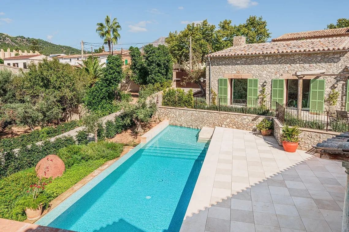 5 soveværelse Finca/Landehus til salg i Es Capdella med swimmingpool - € 4.500.000 (Ref: 8689442)