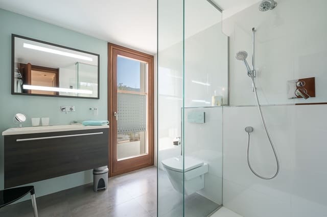 4 soveværelse Finca/Landehus til salg i Calvià med swimmingpool - € 8.980.000 (Ref: 8702769)