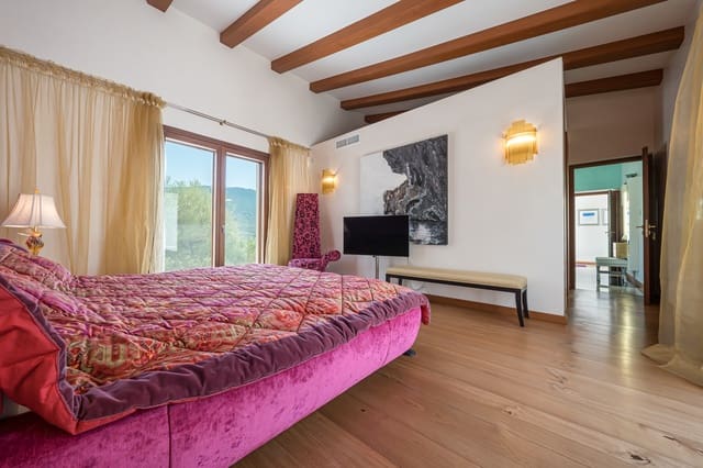 4 soveværelse Finca/Landehus til salg i Calvià med swimmingpool - € 8.980.000 (Ref: 8702769)