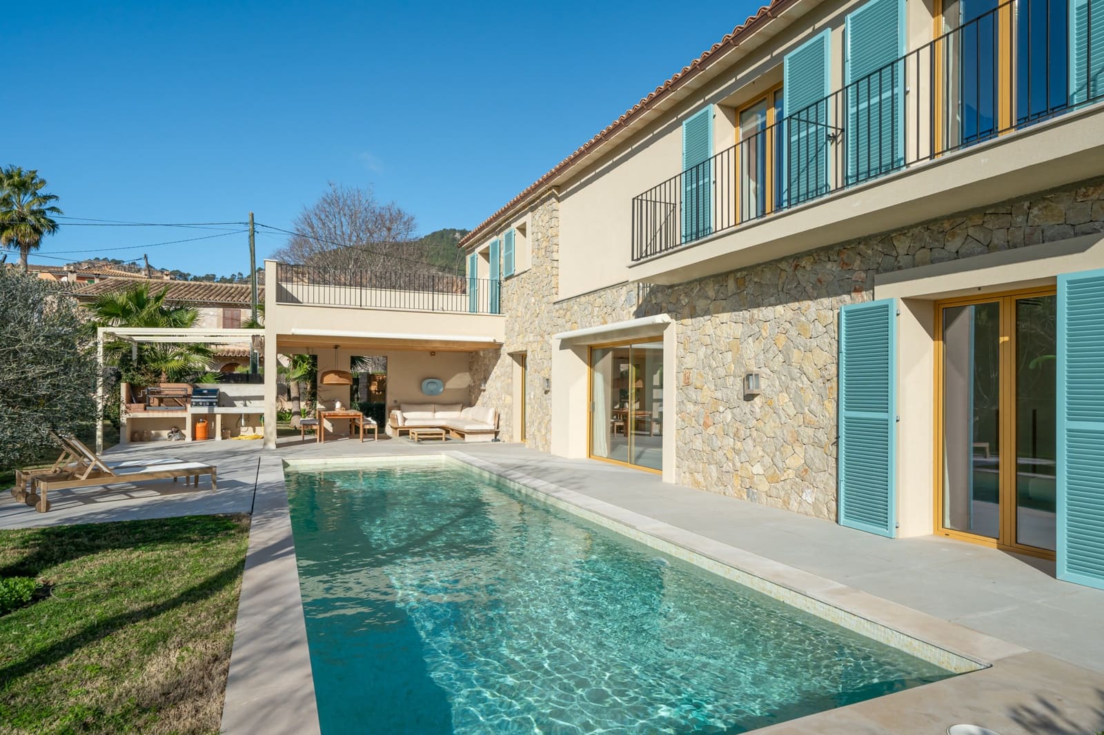 4 soveværelse Finca/Landehus til salg i Es Capdella med swimmingpool - € 2.950.000 (Ref: 8736944)