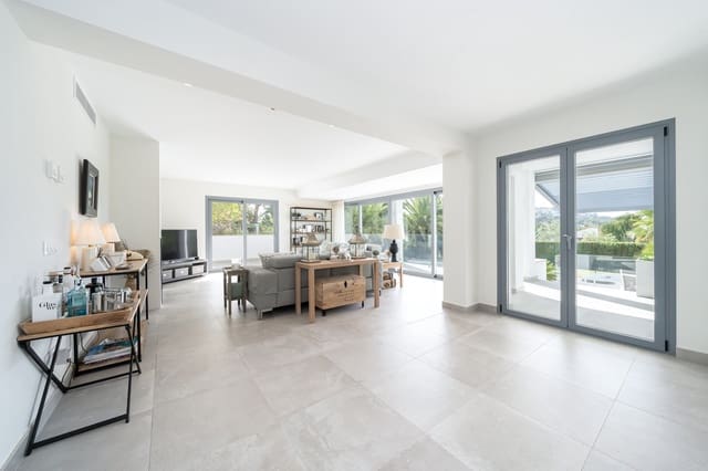5 soveværelse Villa til salg i Santa Ponsa, Calvià med swimmingpool - € 3.290.000 (Ref: 8855386)
