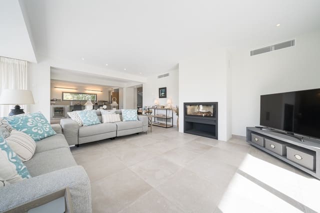 5 soverom Villa til salgs i Santa Ponsa, Calvià med svømmebasseng - € 3 290 000 (Ref: 8855386)