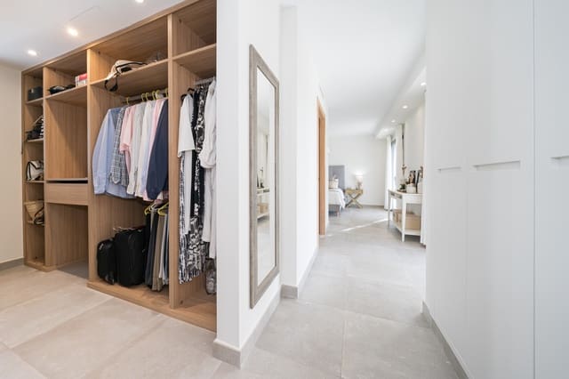 5 soverom Villa til salgs i Santa Ponsa, Calvià med svømmebasseng - € 3 290 000 (Ref: 8855386)