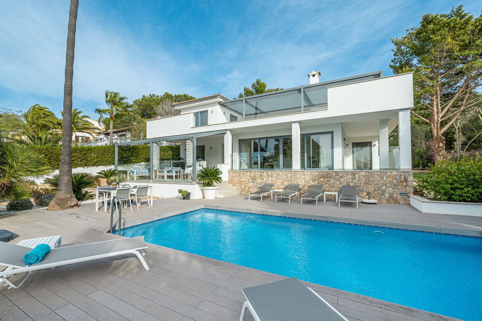 5 soverom Villa til salgs i Santa Ponsa med svømmebasseng - € 3 290 000 (Ref: 8855386)