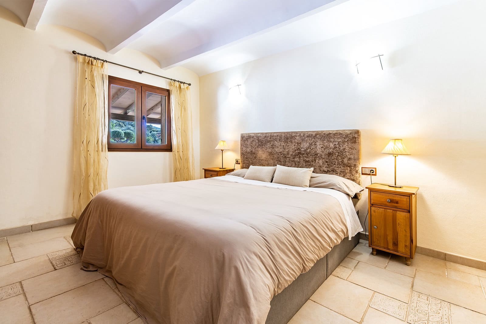 4 bedroom Finca/Country House for sale in Calvia with pool - € 1,995,000 (Ref: 8865360)