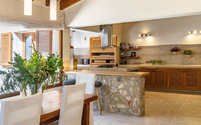 4 sovrum Finca/Hus på landet till salu i Calvià Pueblo, Calvià med pool - 1 995 000 € (Ref: 8865360)