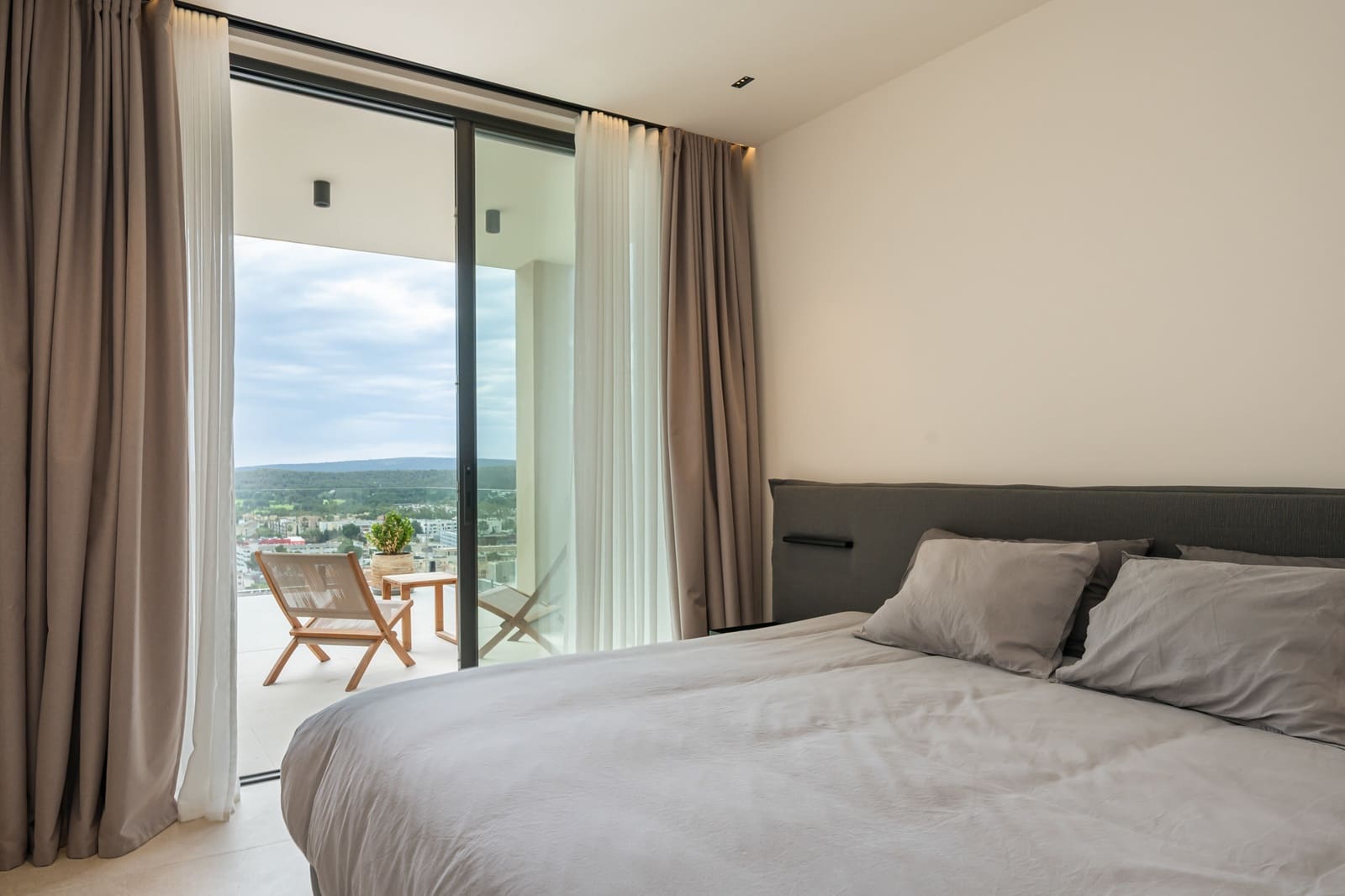 3 bedroom Villa for sale in Costa de la Calma with pool - € 2,980,000 (Ref: 8905490)