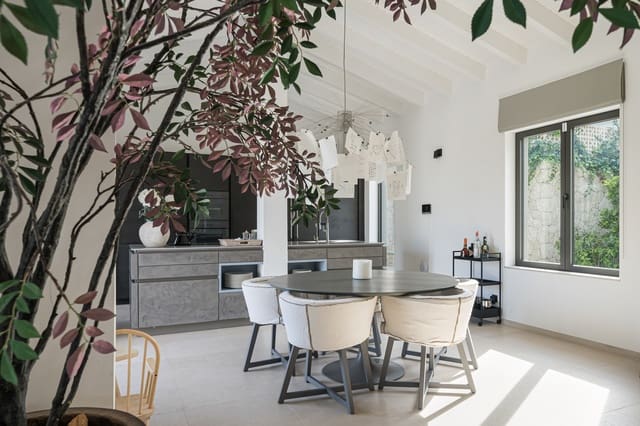 Chalet de 5 habitaciones en Santa Ponsa, Calvià en venta con piscina - 3.600.000 € (Ref: 8949098)