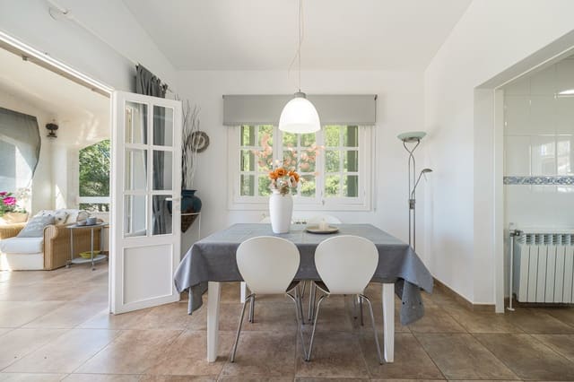 5 soveværelse Villa til salg i Costa de la Calma, Calvià med swimmingpool - € 1.595.000 (Ref: 8949101)