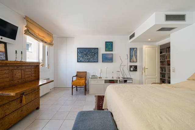 2 sypialnia Apartament na sprzedaż w La Seu, Palma de Mallorca z basenem garażem - 1 950 000 € (Ref: 8999414)