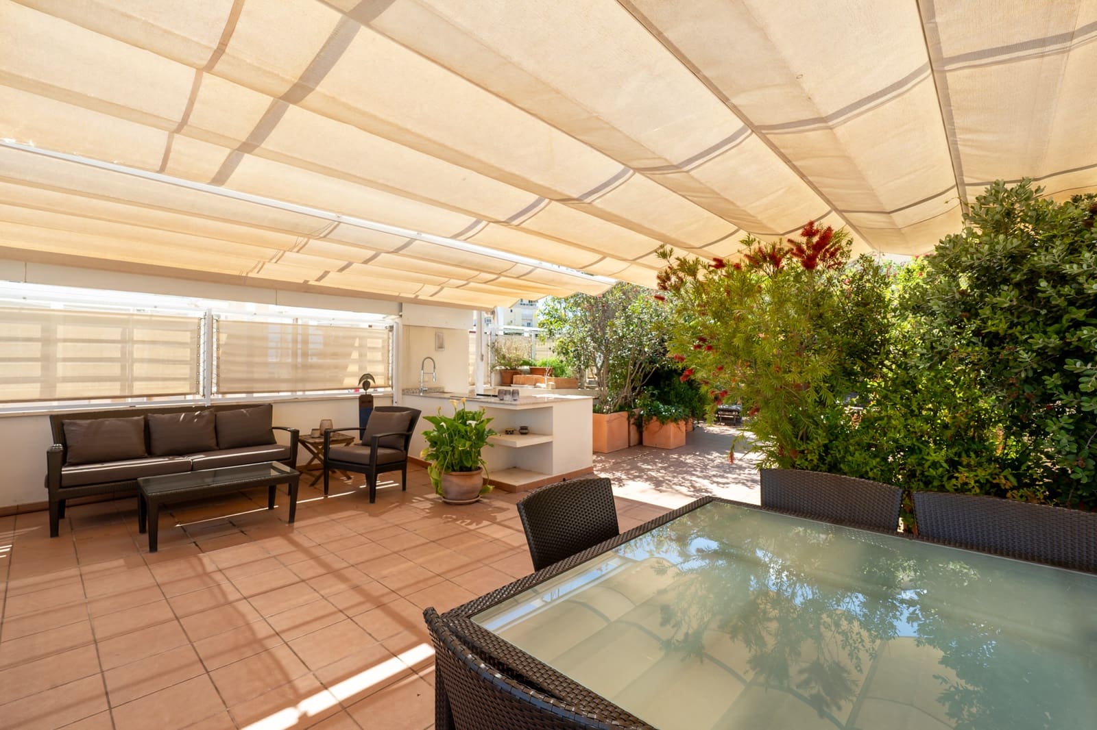 2 bedroom Penthouse for sale in Palma de Mallorca with pool garage - € 1,950,000 (Ref: 8999414)