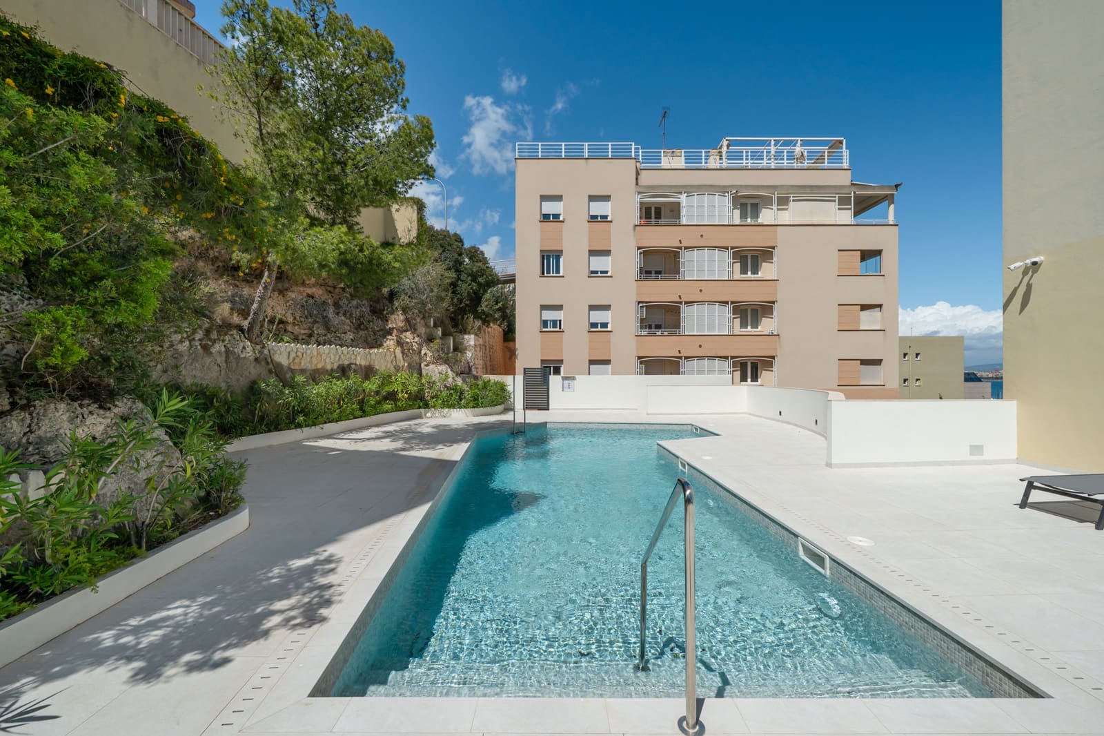 2 bedroom Penthouse for sale in Palma de Mallorca with pool garage - € 1,950,000 (Ref: 8999414)