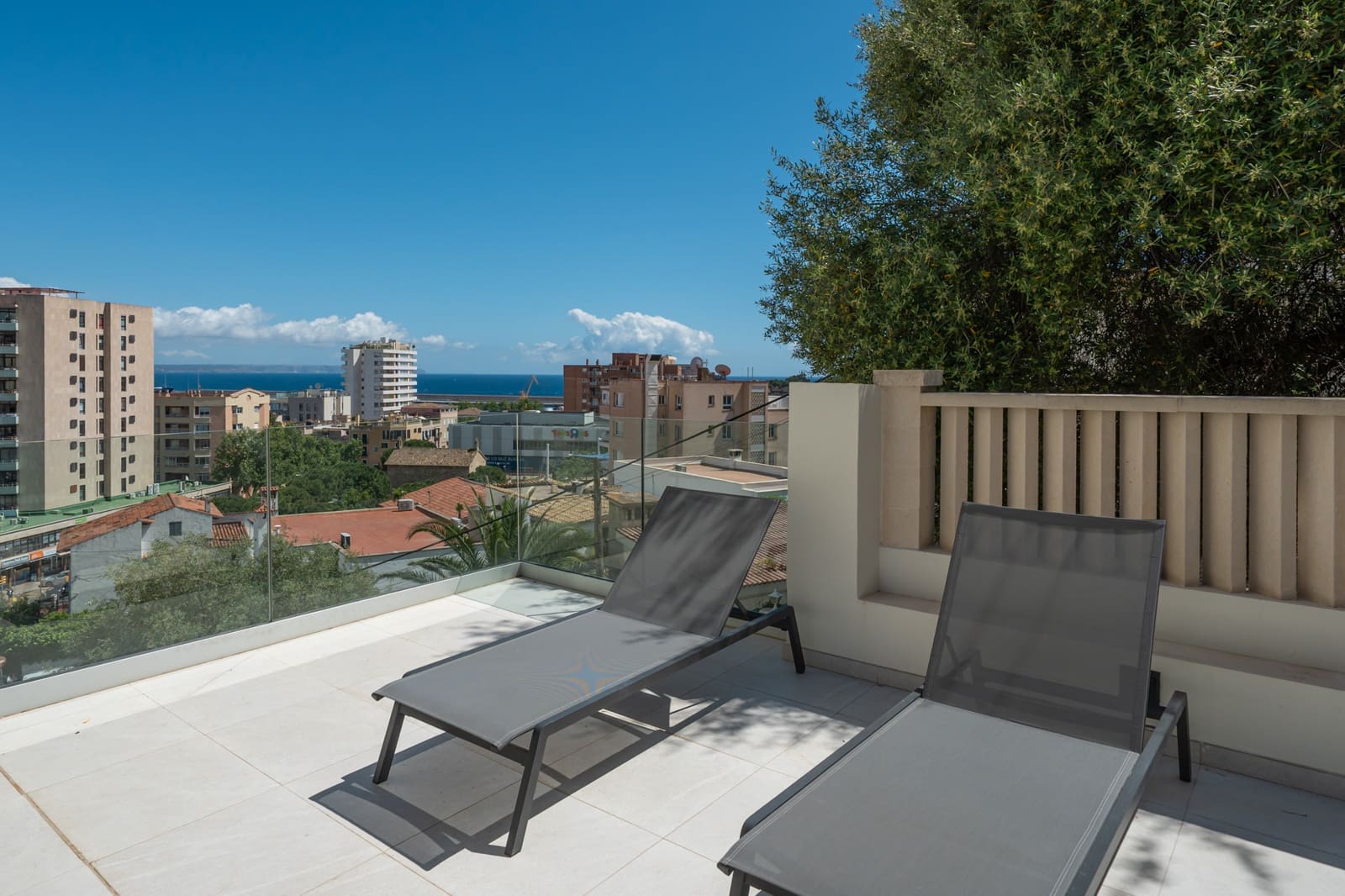 2 bedroom Penthouse for sale in Palma de Mallorca with pool garage - € 1,950,000 (Ref: 8999414)