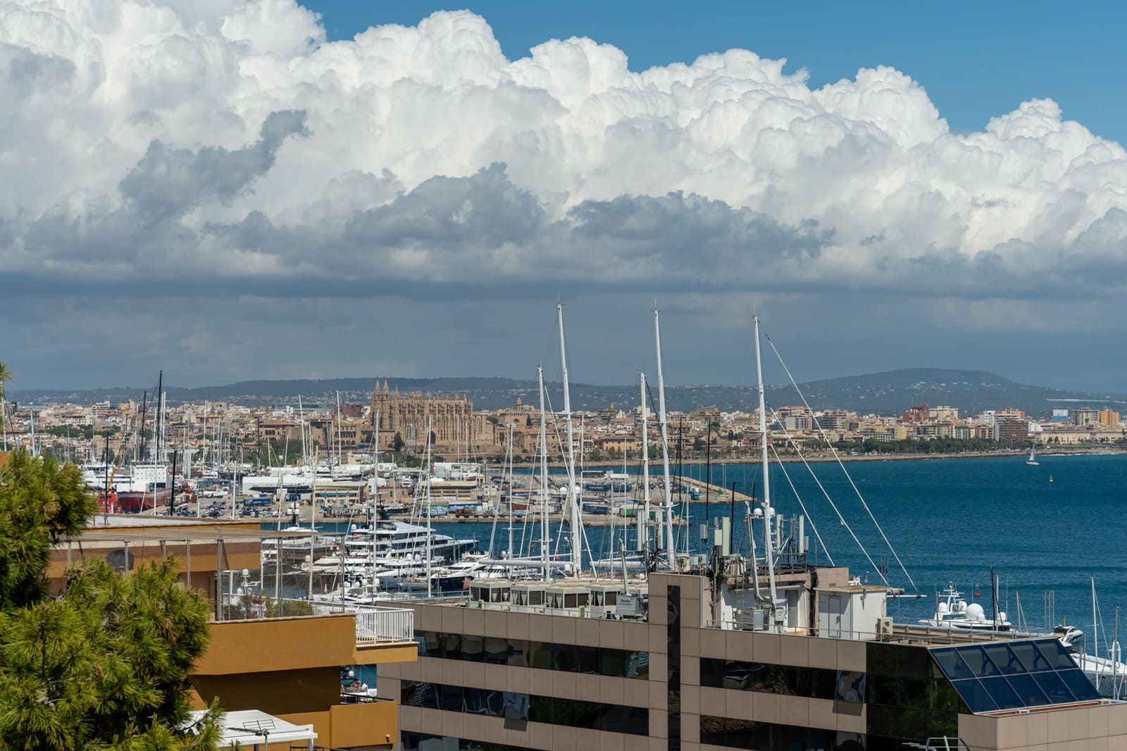 2 bedroom Penthouse for sale in Palma de Mallorca with pool garage - € 1,950,000 (Ref: 8999414)