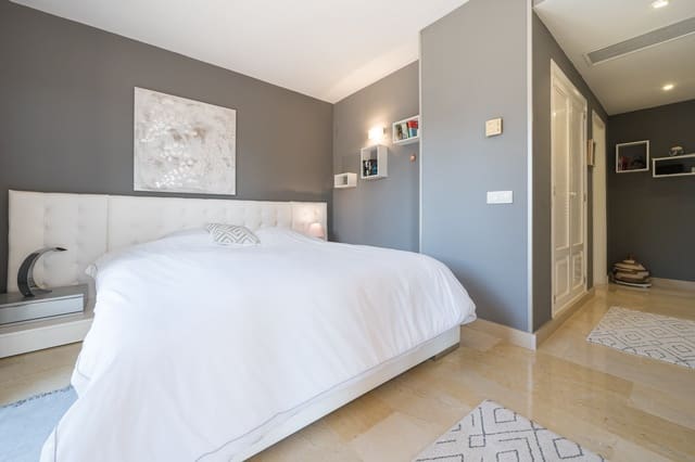 3 slaapkamer Appartement te koop in Santa Ponsa, Calvià - € 1.390.000 (Ref: 9007608)