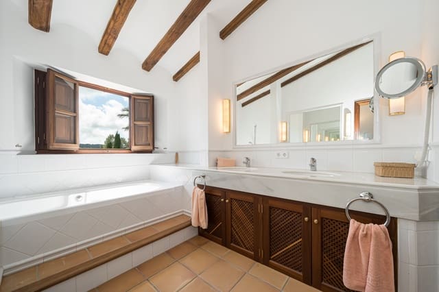 4 makuuhuone Maalaistalo myytävänä paikassa Calvià mukana uima-altaan - 7 250 000 € (Ref: 9012445)