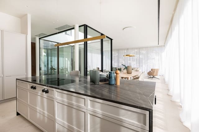 4 quarto Moradia para venda em Palma de Mallorca com piscina - 4 150 000 € (Ref: 9012447)