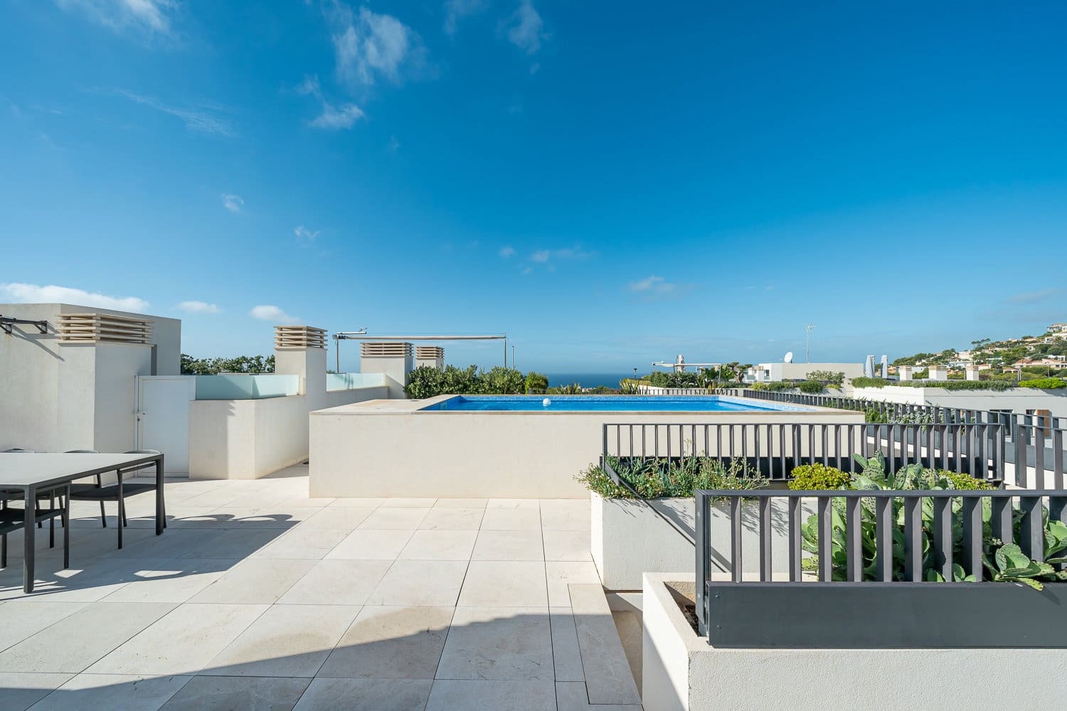 Apartamento de 2 habitaciones en Santa Ponsa en venta con piscina garaje - 2.390.000 € (Ref: 9023851)