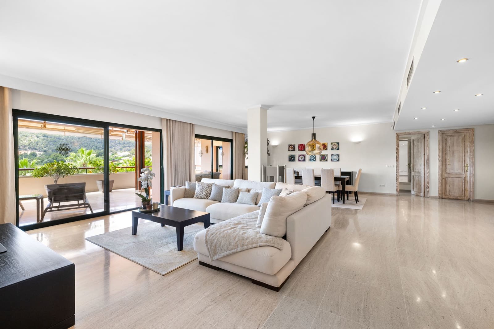 4 soveværelse Lejlighed til salg i Bendinat - € 2.950.000 (Ref: 9029992)