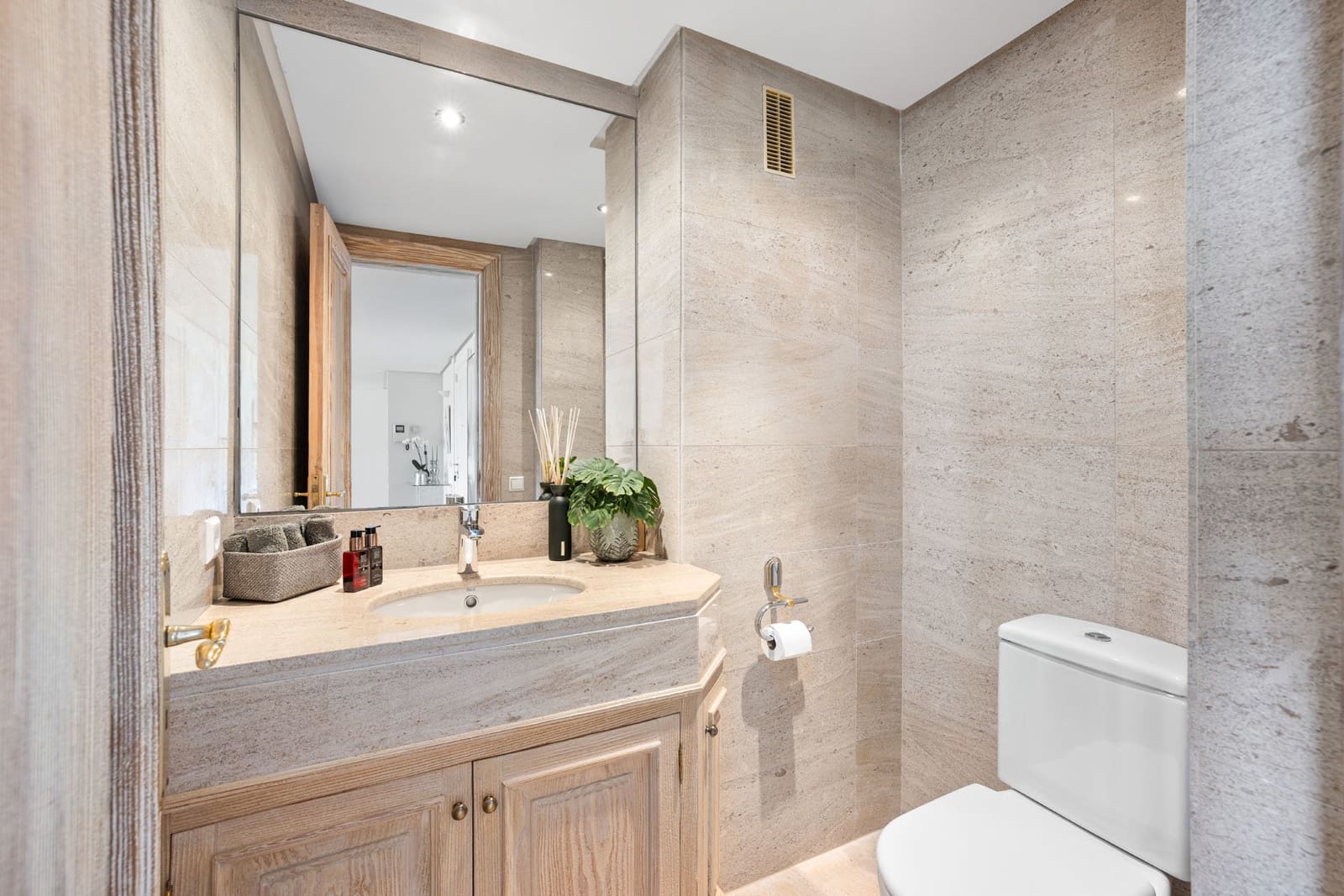 4 soveværelse Lejlighed til salg i Bendinat - € 2.950.000 (Ref: 9029992)