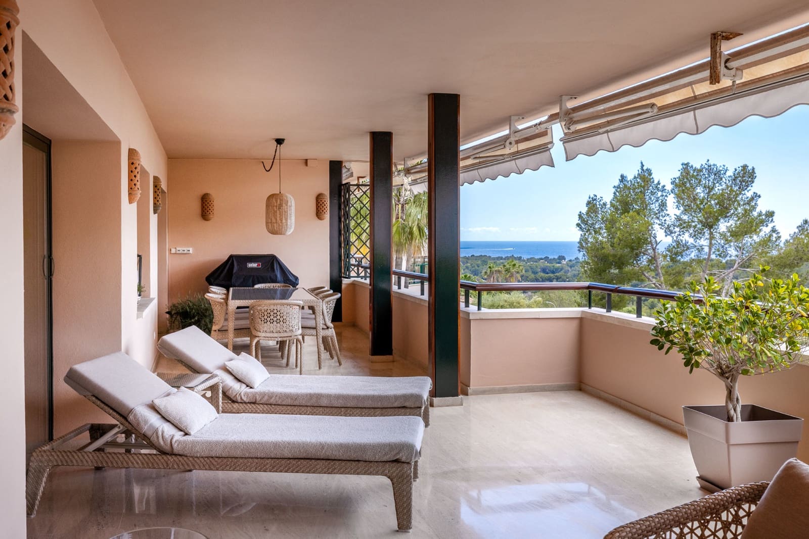 4 soveværelse Lejlighed til salg i Bendinat - € 2.950.000 (Ref: 9029992)