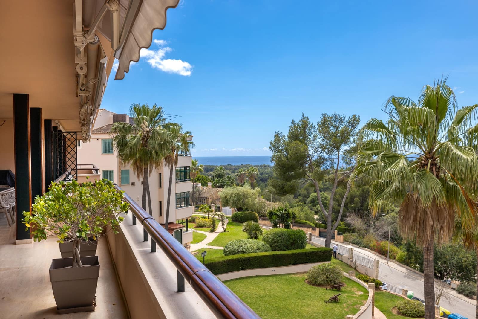 4 soveværelse Lejlighed til salg i Bendinat - € 2.950.000 (Ref: 9029992)