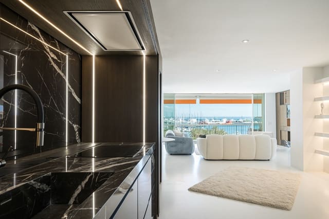 3 bedroom Apartment for sale in Palma de Mallorca - € 1,950,000 (Ref: 9068760)