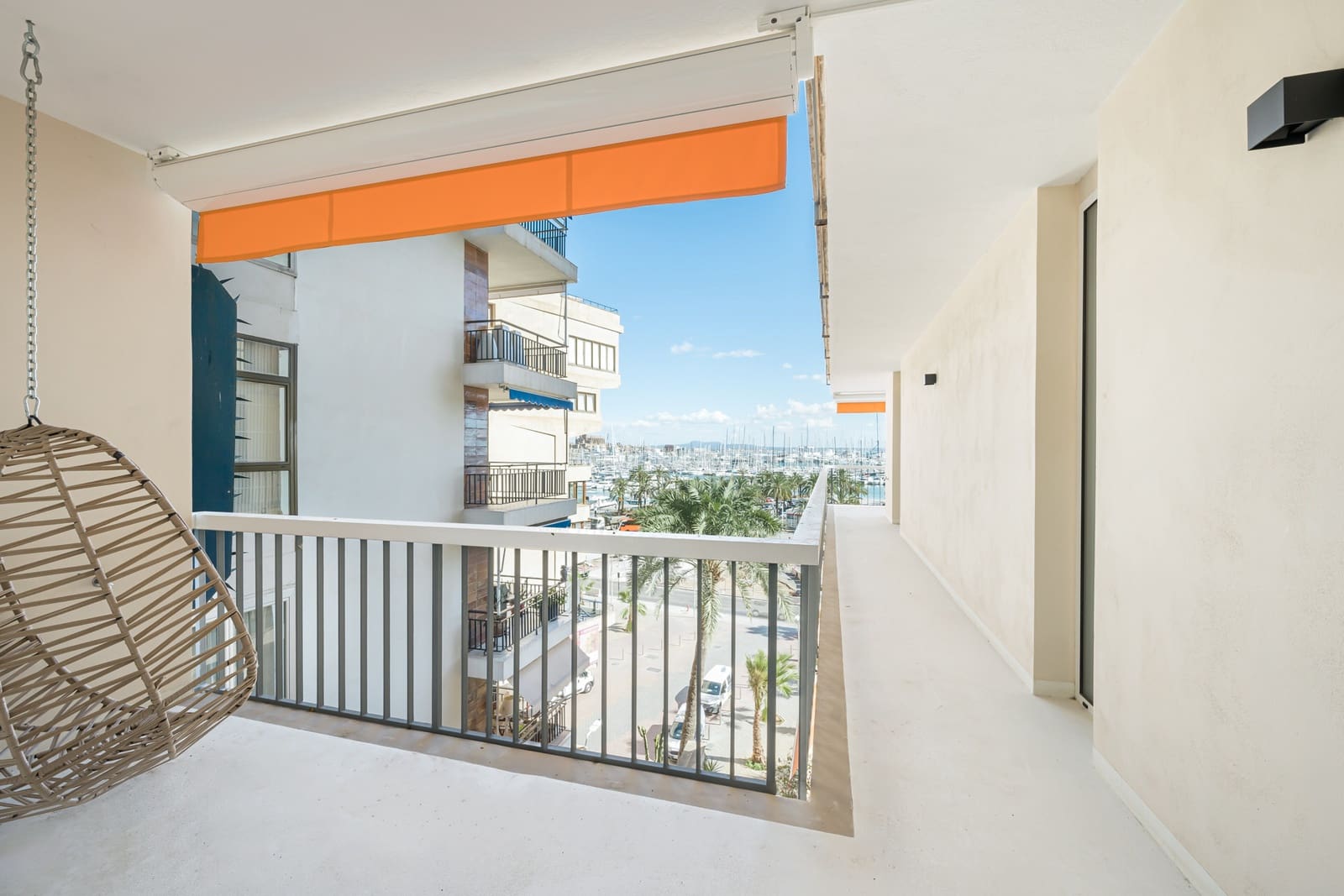 3 bedroom Apartment for sale in Palma de Mallorca - € 1,950,000 (Ref: 9068760)