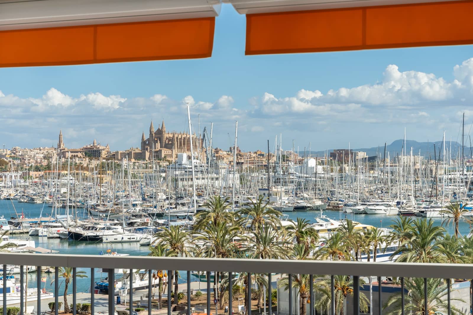 3 bedroom Apartment for sale in Palma de Mallorca - € 1,950,000 (Ref: 9068760)
