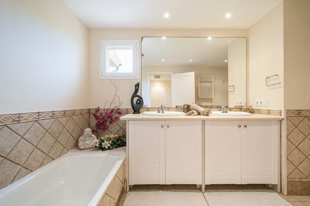 3 slaapkamer Appartement te koop in Santa Ponsa, Calvià - € 1.490.000 (Ref: 9068761)