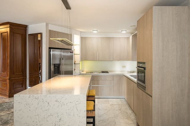 3 Zimmer Apartment zu verkaufen in La Seu, Palma de Mallorca mit Pool Garage - 985.000 € (Ref: 9085218)