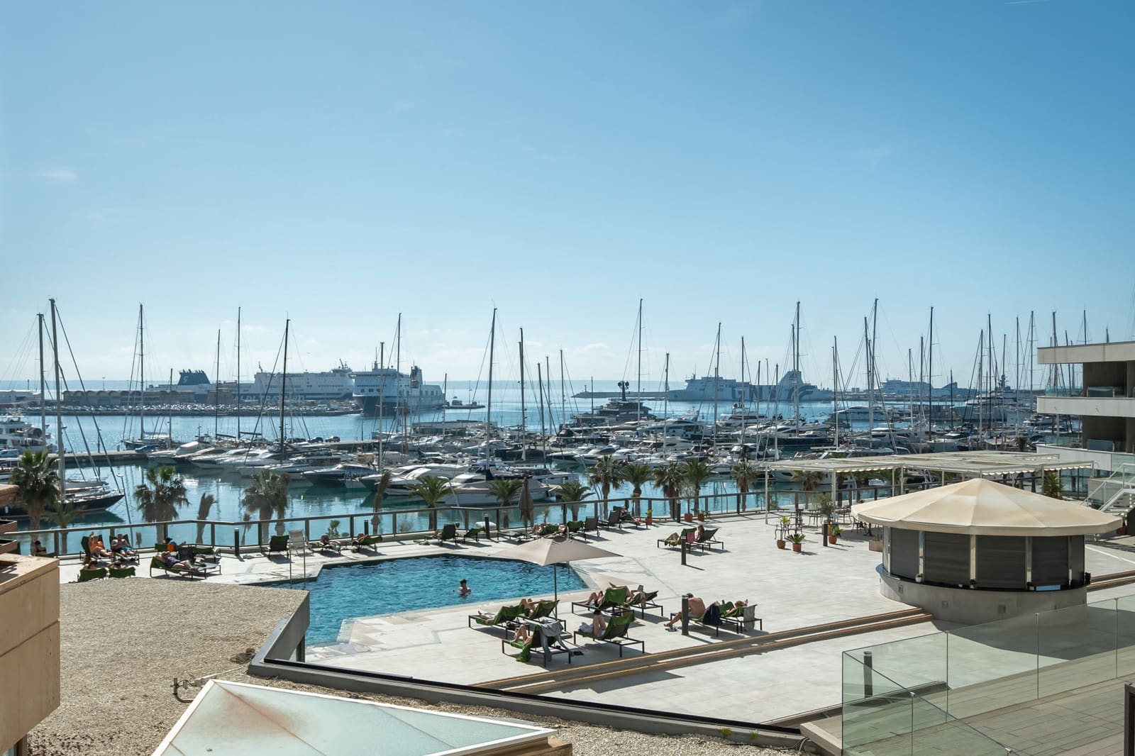 3 bedroom Flat for sale in Palma de Mallorca with garage - € 985,000 (Ref: 9085218)