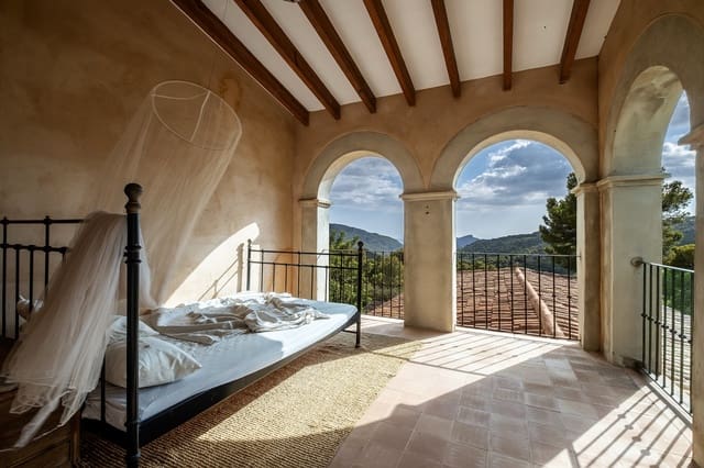 5 soveværelse Finca/Landehus til salg i Andratx med swimmingpool - € 3.950.000 (Ref: 9108594)