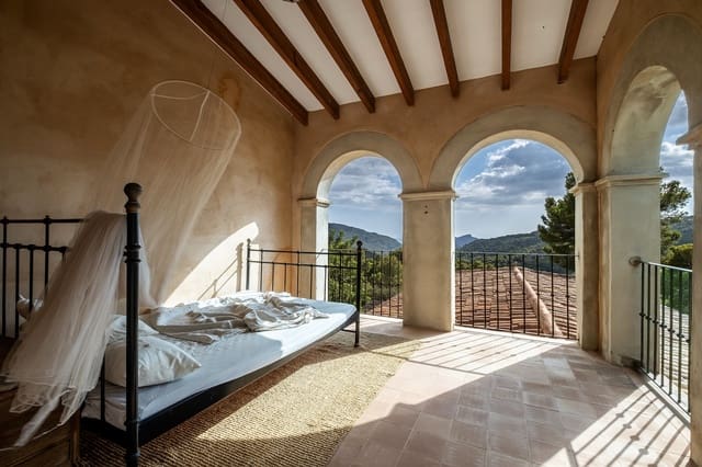 5 bedroom Finca/Country House for sale in Andratx with pool - € 3,950,000 (Ref: 9108594)