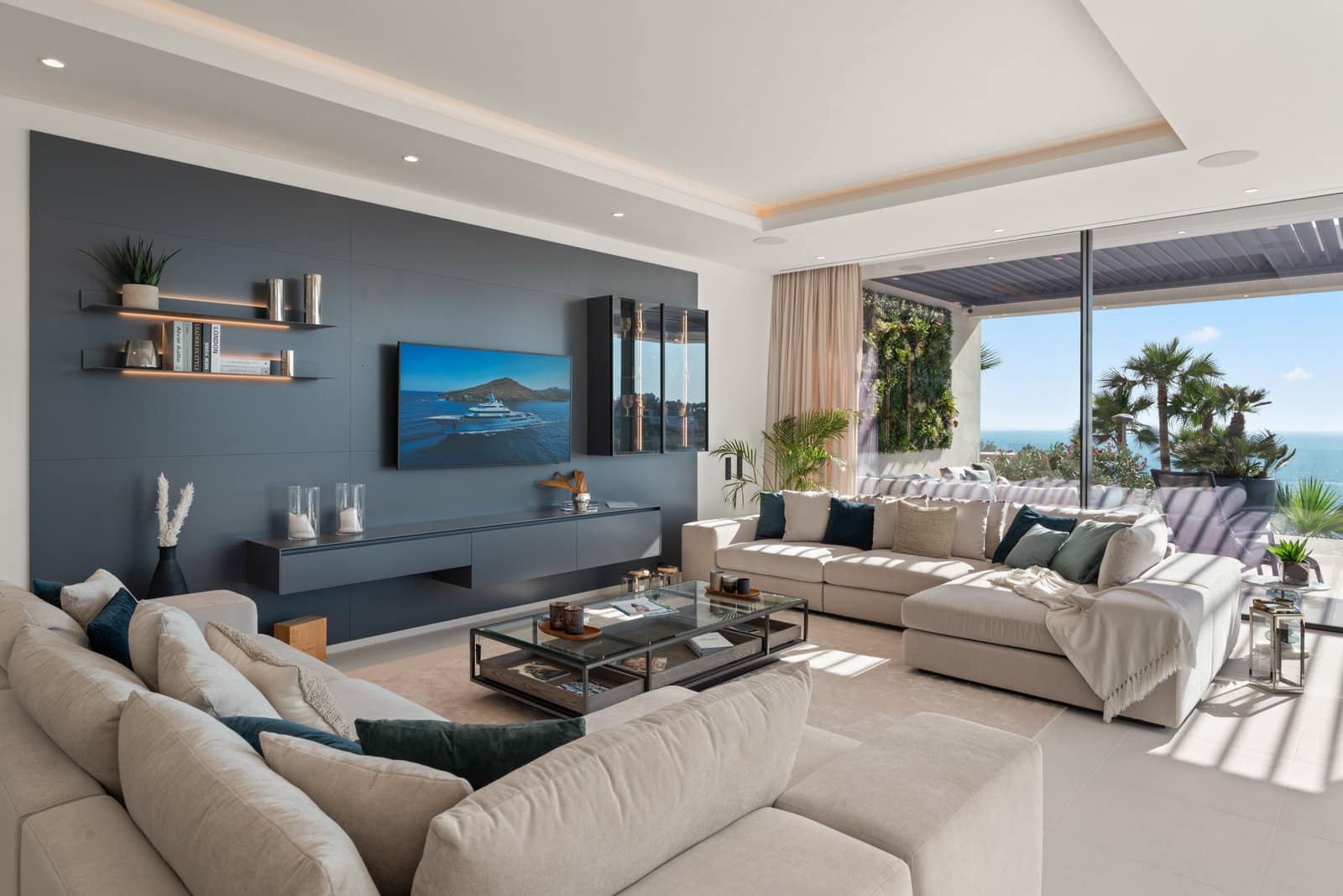 6 bedroom Villa for sale in Puerto de Andratx with pool garage - € 11,600,000 (Ref: 9163661)