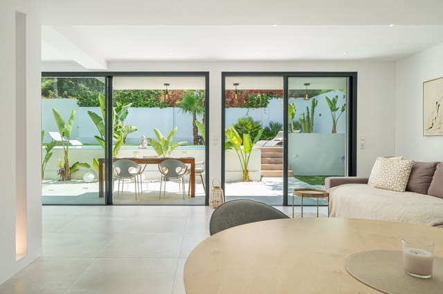 3 soveværelse Villa til salg i Palmanova, Calvià med swimmingpool - € 2.300.000 (Ref: 9163662)