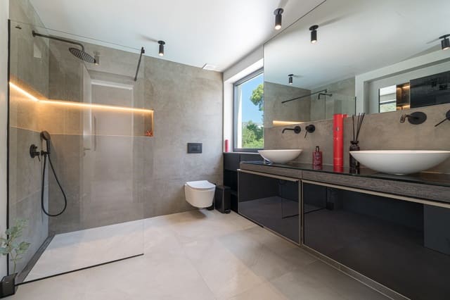 3 soveværelse Villa til salg i Palmanova, Calvià med swimmingpool - € 2.300.000 (Ref: 9163662)