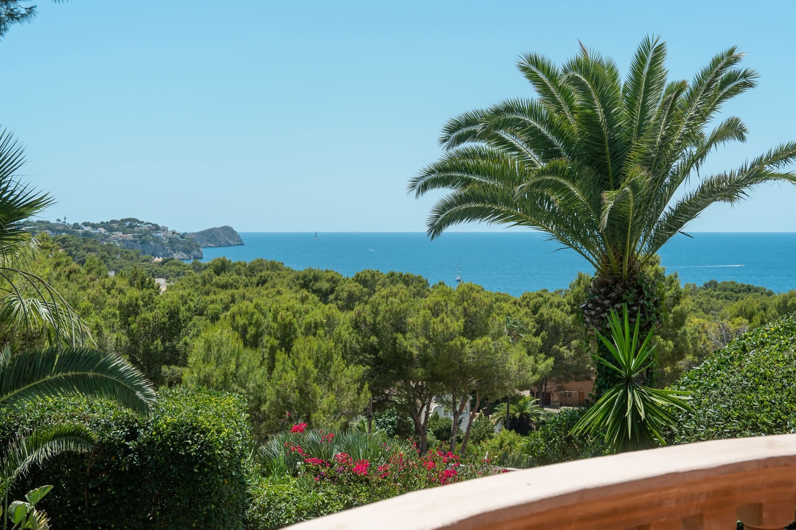 3 soveværelse Villa til salg i Costa de la Calma med swimmingpool - € 1.980.000 (Ref: 9227082)