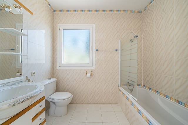 5 soveværelse Villa til salg i Peguera / Paguera, Calvià - € 1.100.000 (Ref: 9236396)